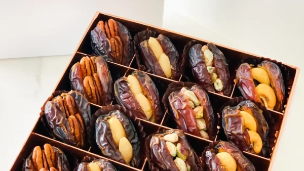 Coffret de 16 Dattes Medjool aux Noix